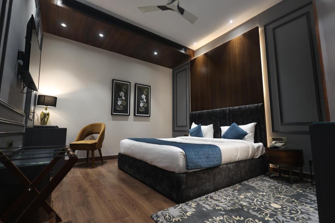 The Ramayana Hotel, Ayodhya Extérieur photo