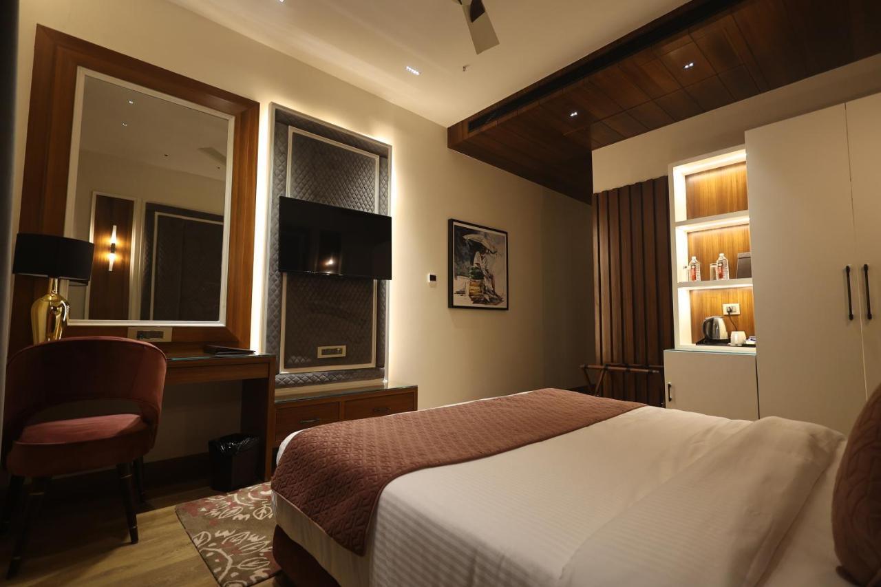 The Ramayana Hotel, Ayodhya Extérieur photo