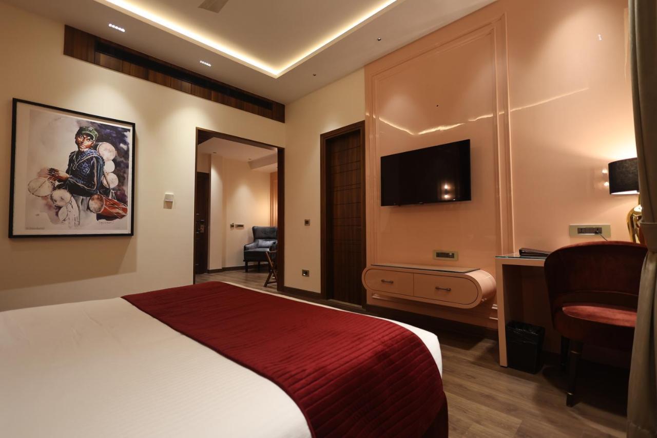 The Ramayana Hotel, Ayodhya Extérieur photo