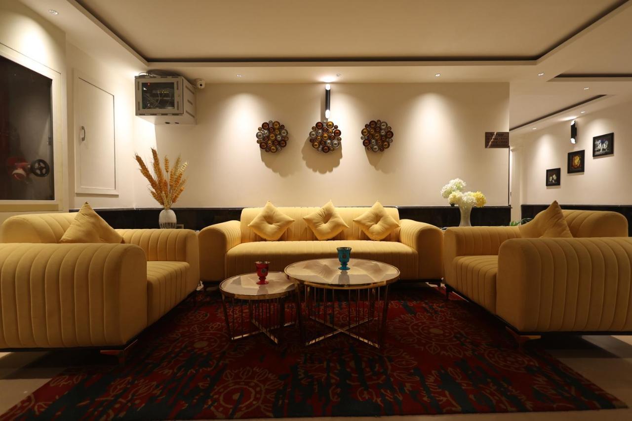 The Ramayana Hotel, Ayodhya Extérieur photo