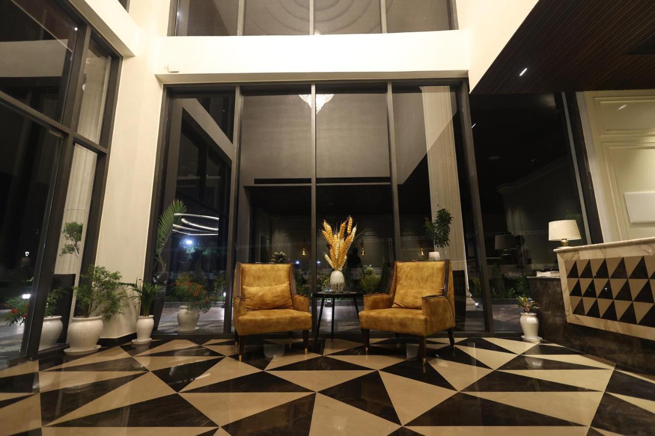 The Ramayana Hotel, Ayodhya Extérieur photo