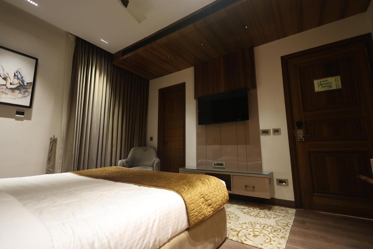 The Ramayana Hotel, Ayodhya Extérieur photo