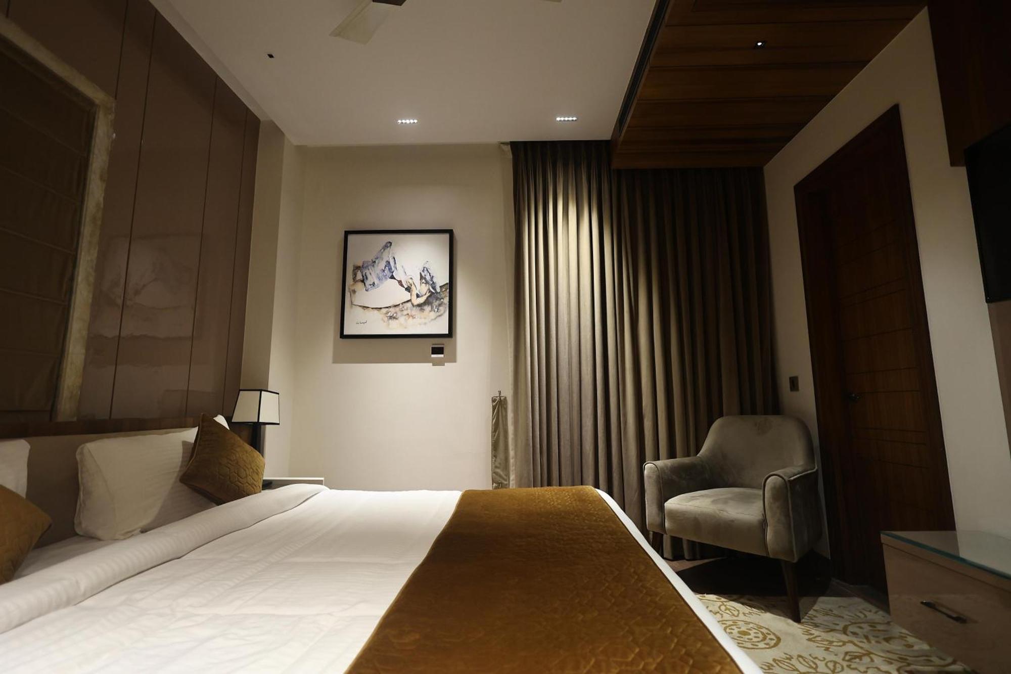 The Ramayana Hotel, Ayodhya Extérieur photo