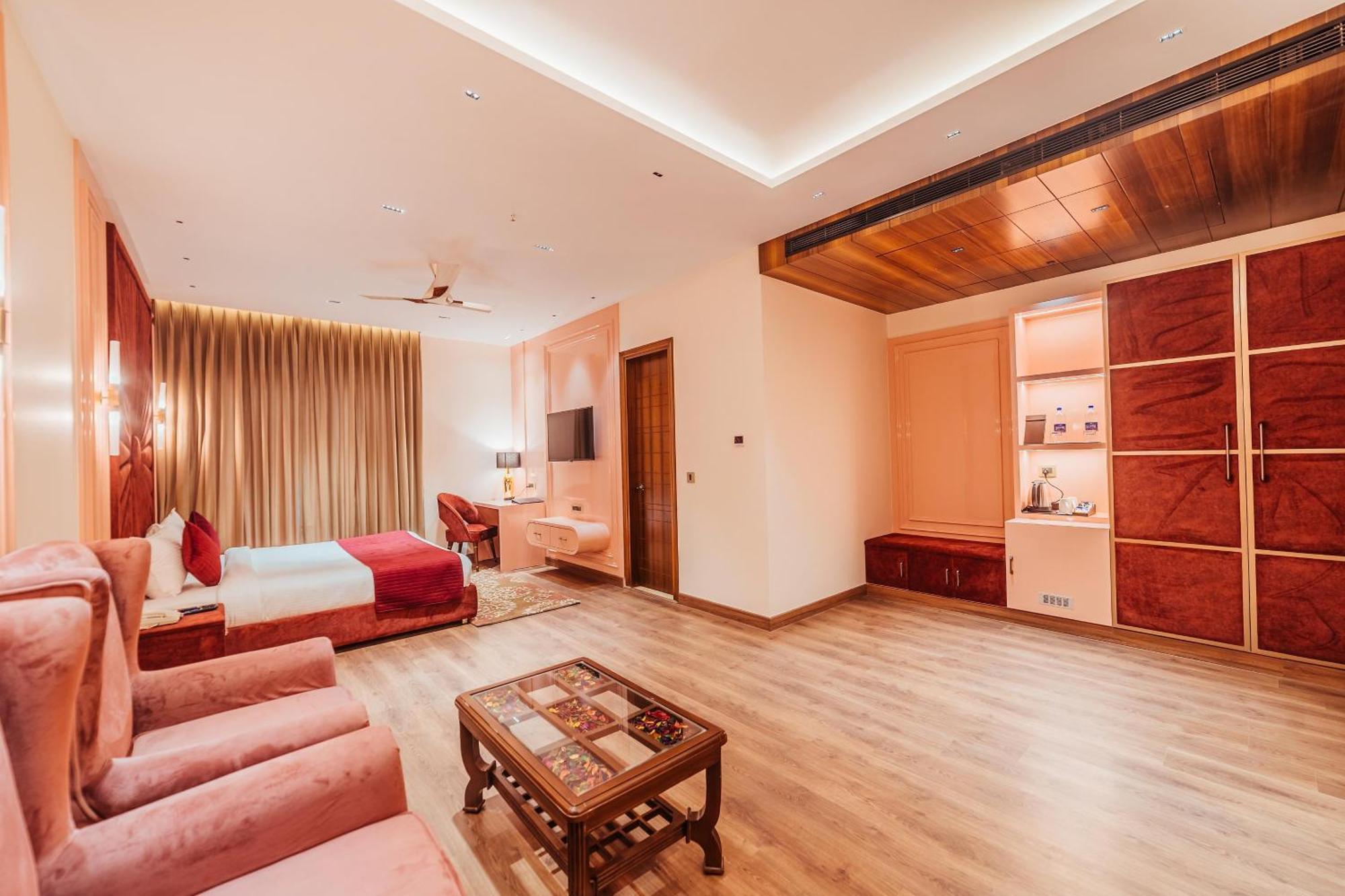 The Ramayana Hotel, Ayodhya Extérieur photo